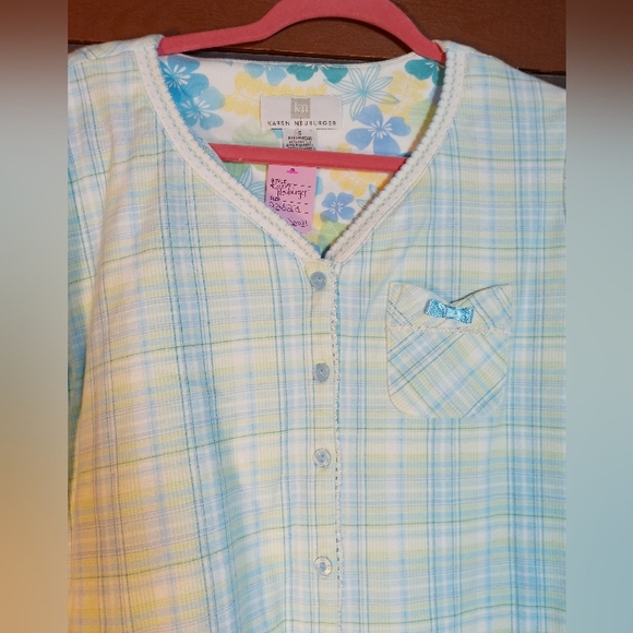 Cute Karen Neuburger small Feminine Short Sleeve top With Matching Capris - Picture 3 of 10